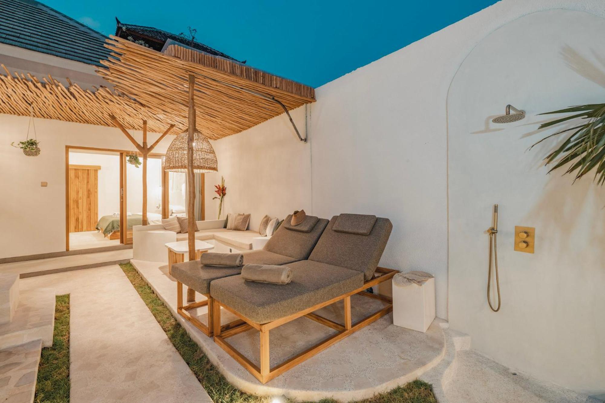 Aestetika Villa Sanur - 3-Min Walk To Beach Exterior photo